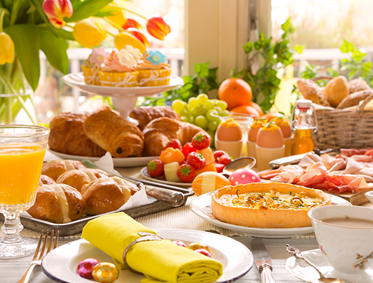 Table full of Easter Brunch favorites