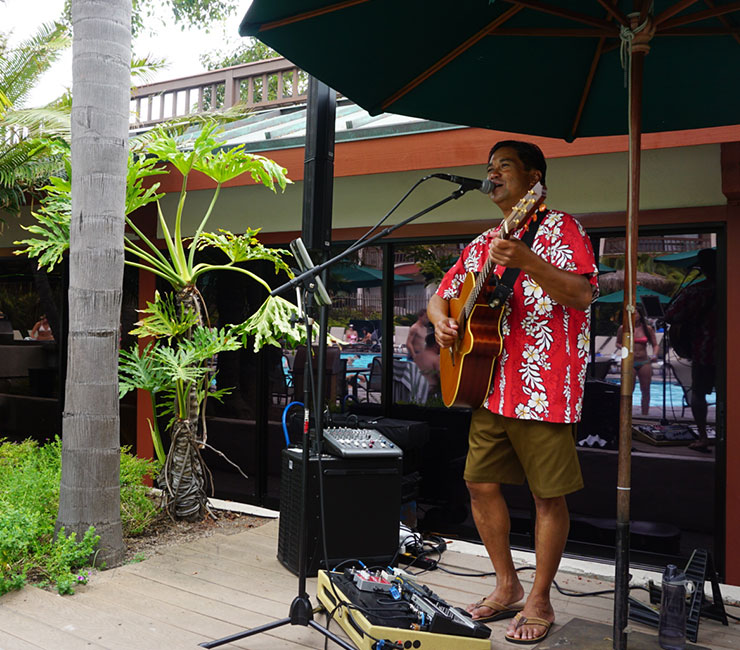 Live music at the Catamaran pool