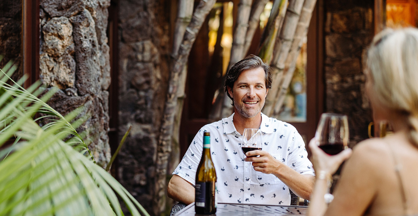 Moray's Outdoor Lounge — Mission Bay