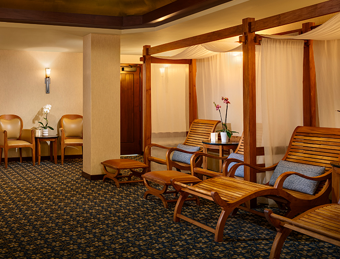 Overview of the relaxation room at The Catamaran Spa