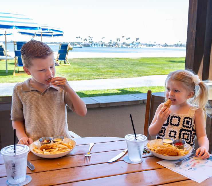 Kids Eating at Oceana Coastal Kitchen